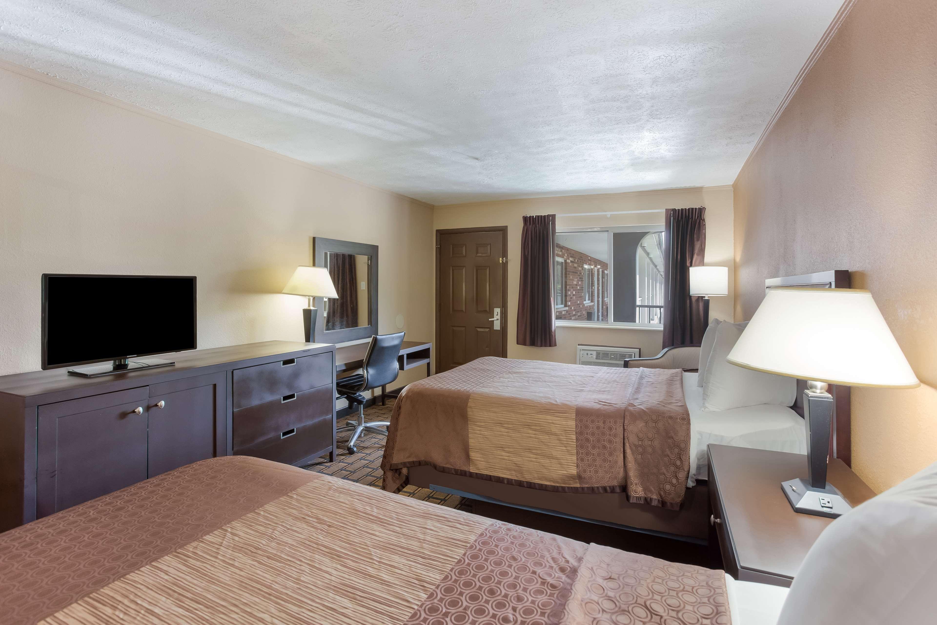 Surestay Hotel By Best Western Summersville Exterior photo