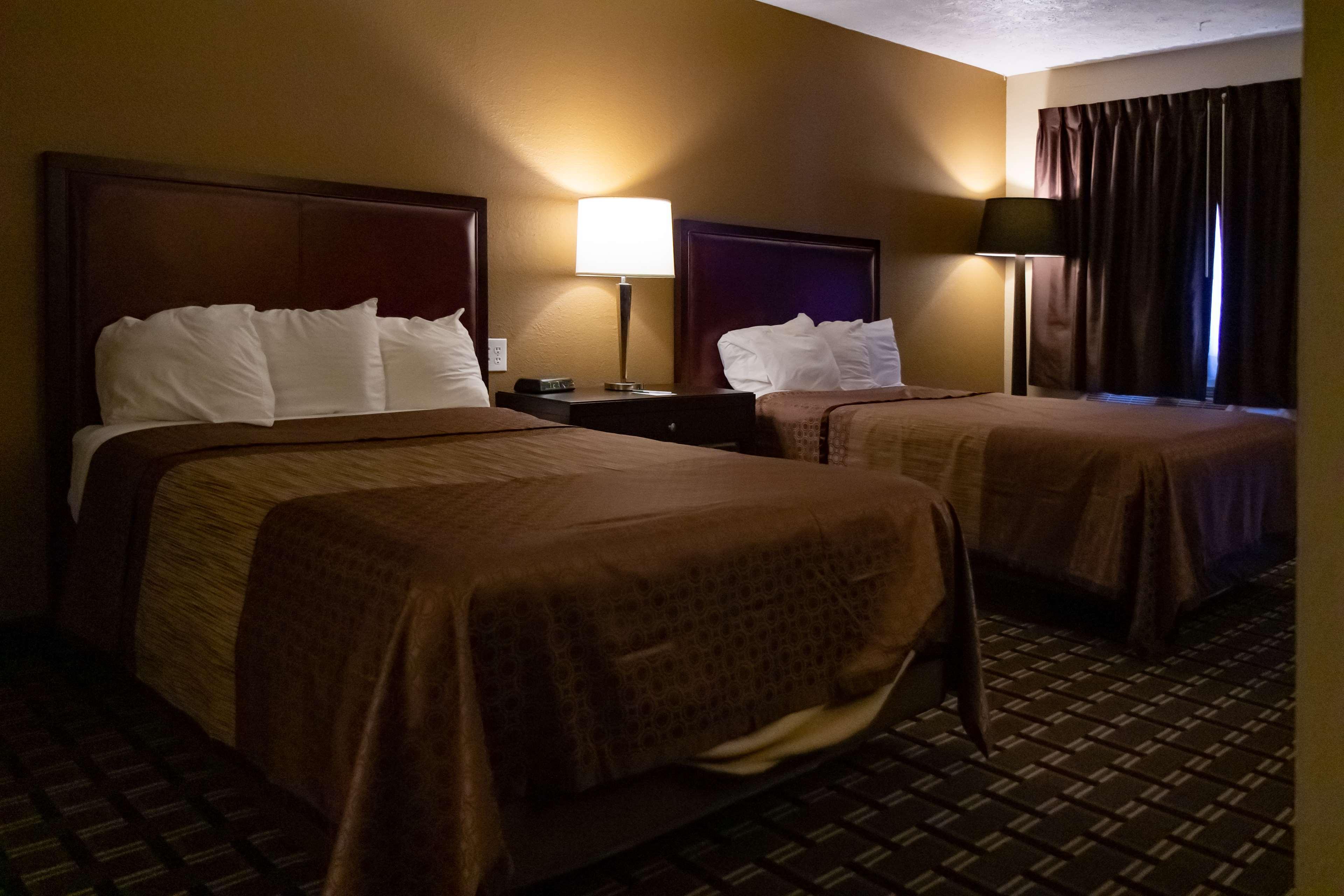 Surestay Hotel By Best Western Summersville Exterior photo