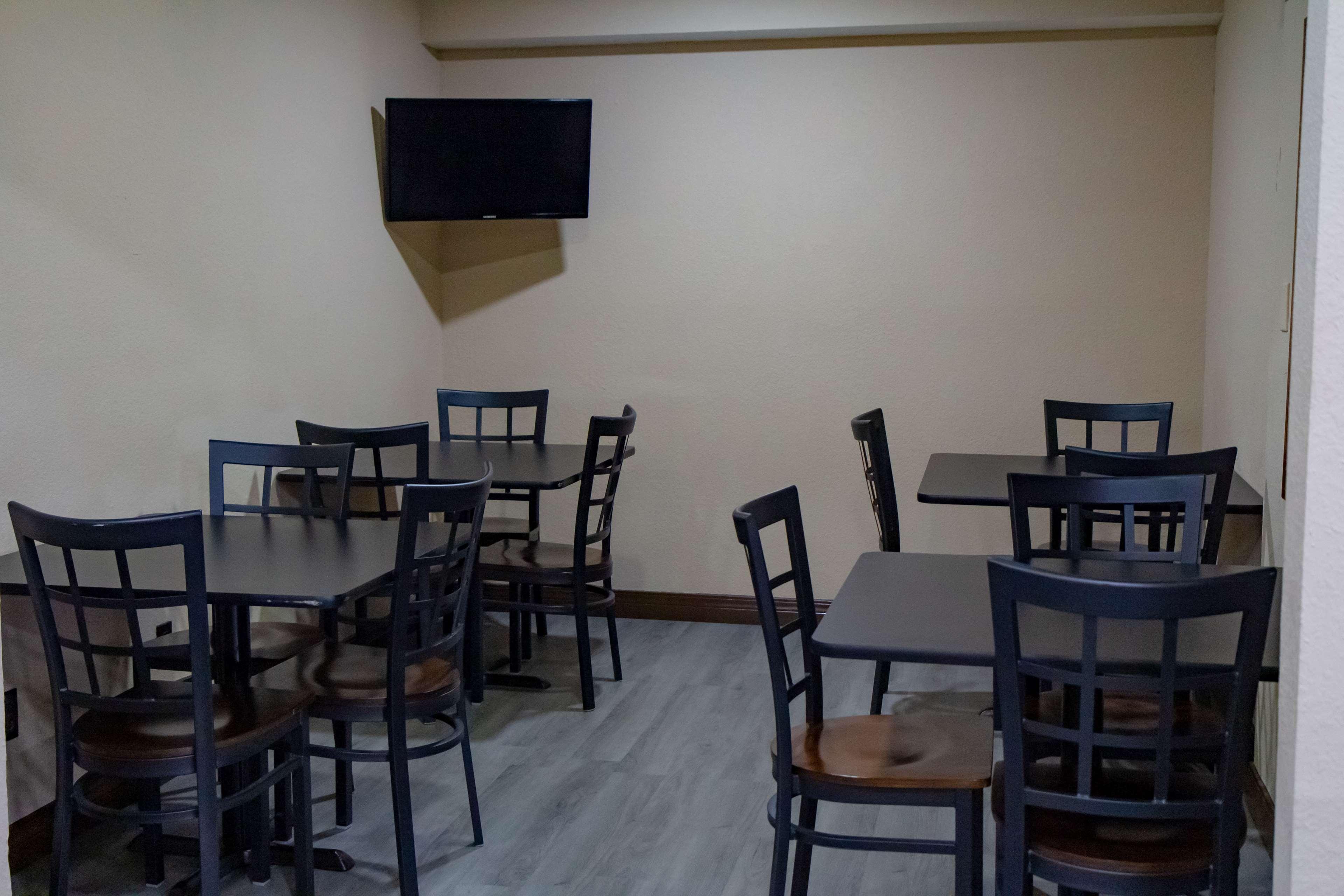 Surestay Hotel By Best Western Summersville Exterior photo