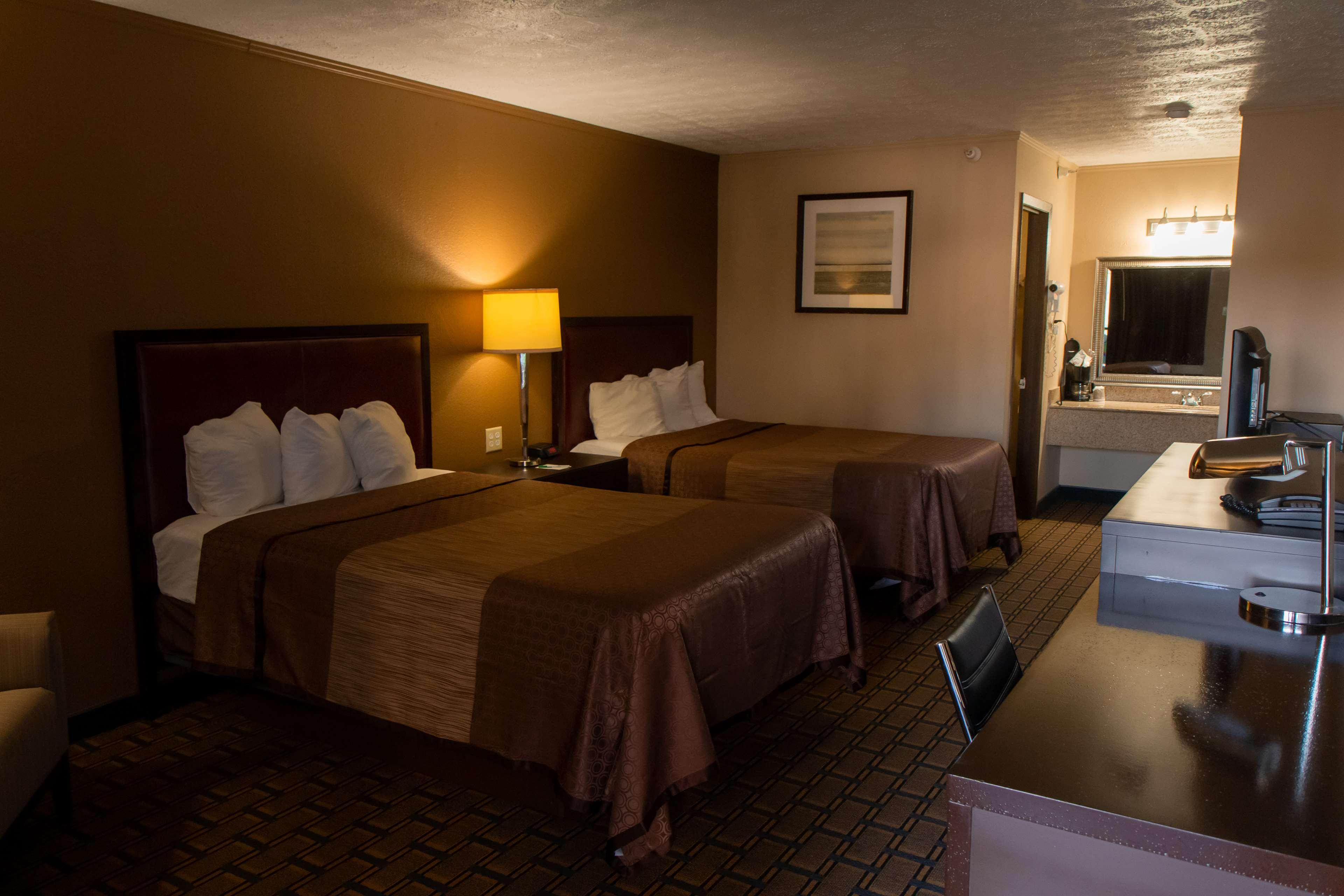 Surestay Hotel By Best Western Summersville Exterior photo