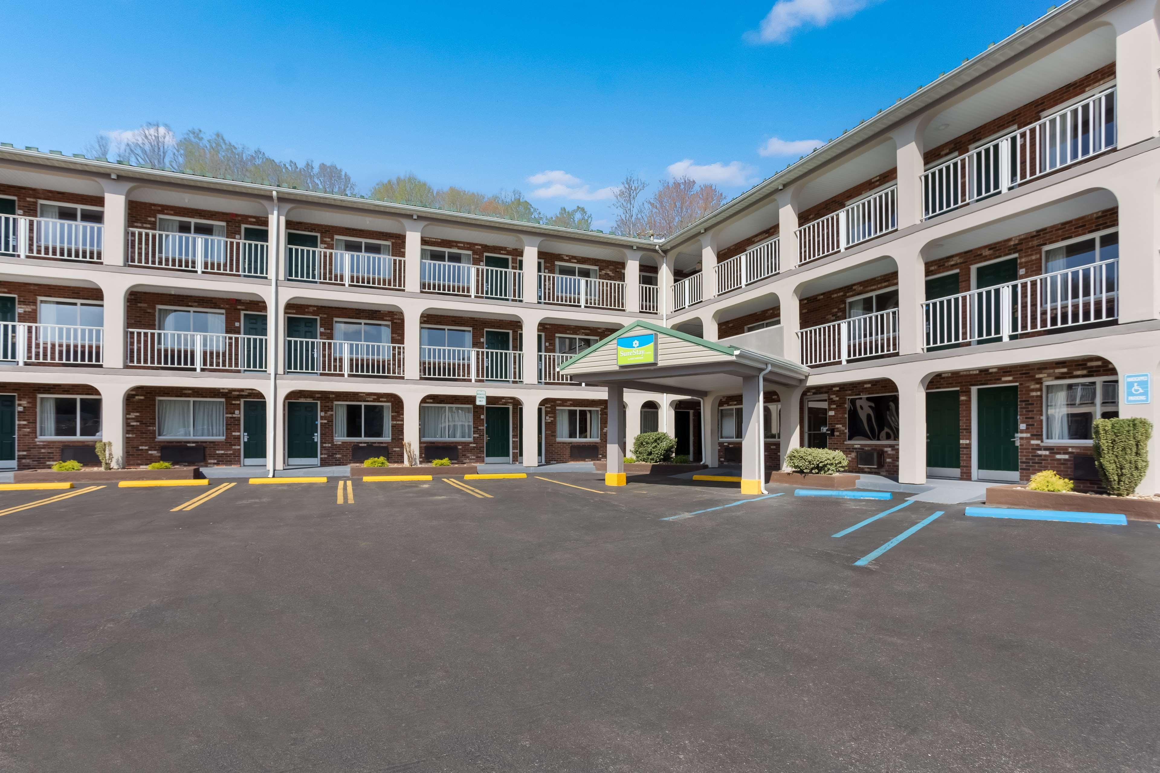 Surestay Hotel By Best Western Summersville Exterior photo
